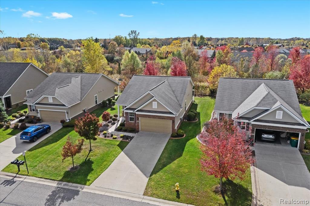 24338 Walloon Way, Brownstown, MI 48134 — Photo 29