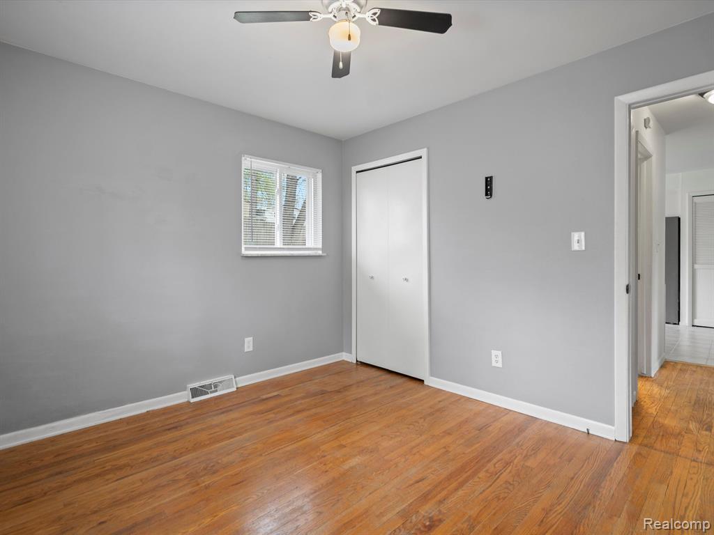 806 HARRY PAUL Drive, Lake Orion, MI 48362 — Photo 17