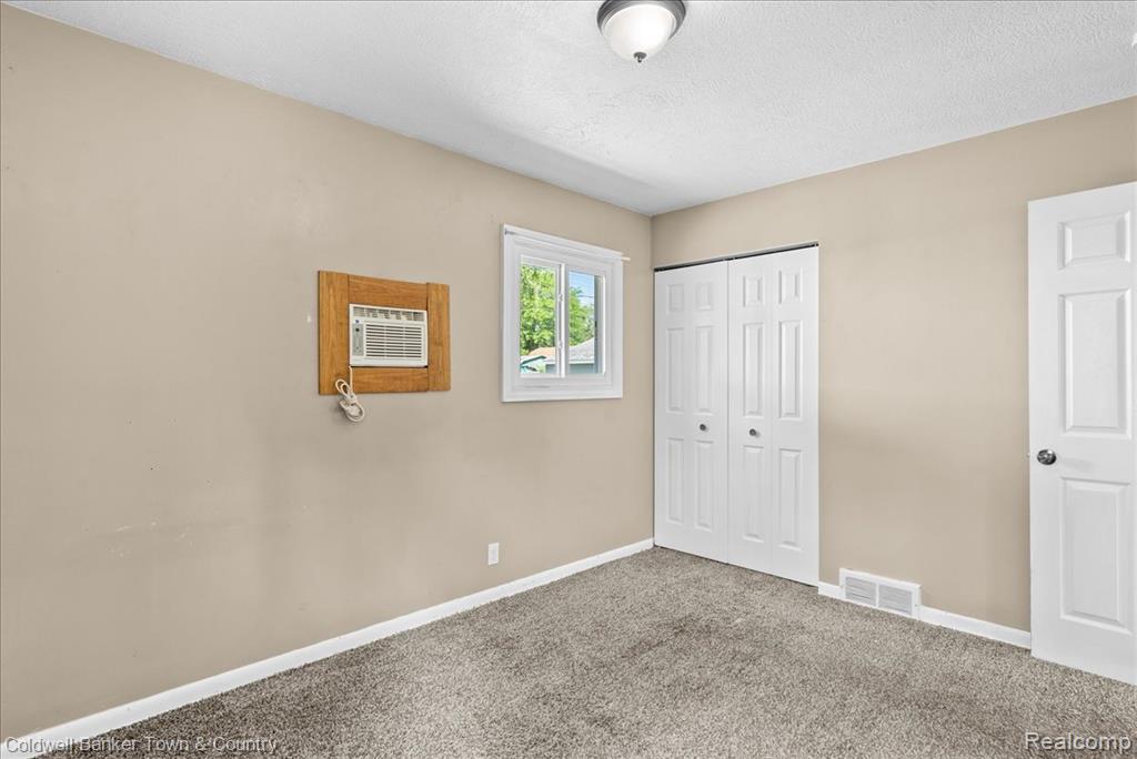 4820 Burchfield Avenue, Lansing, MI 48910 — Photo 13
