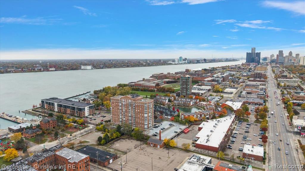 250 E Harbortown Drive, 705, Detroit, MI 48207 — Photo 36