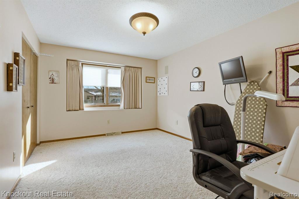 686 Willow Lane, Frankenmuth, MI 48734 — Photo 32