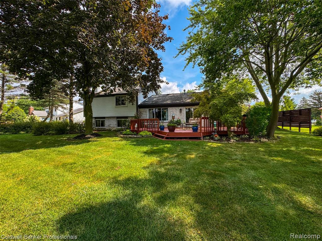 5075 Bayside Drive, Troy, MI 48098 — Photo 39