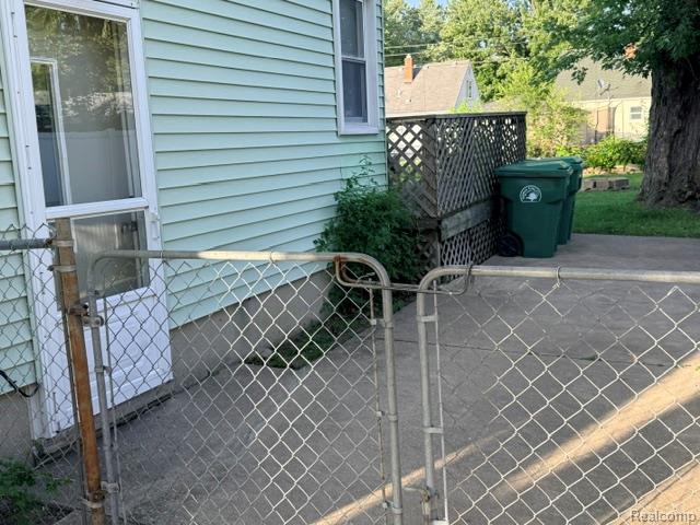 6836 Deering Street, Garden City, MI — Photo 3