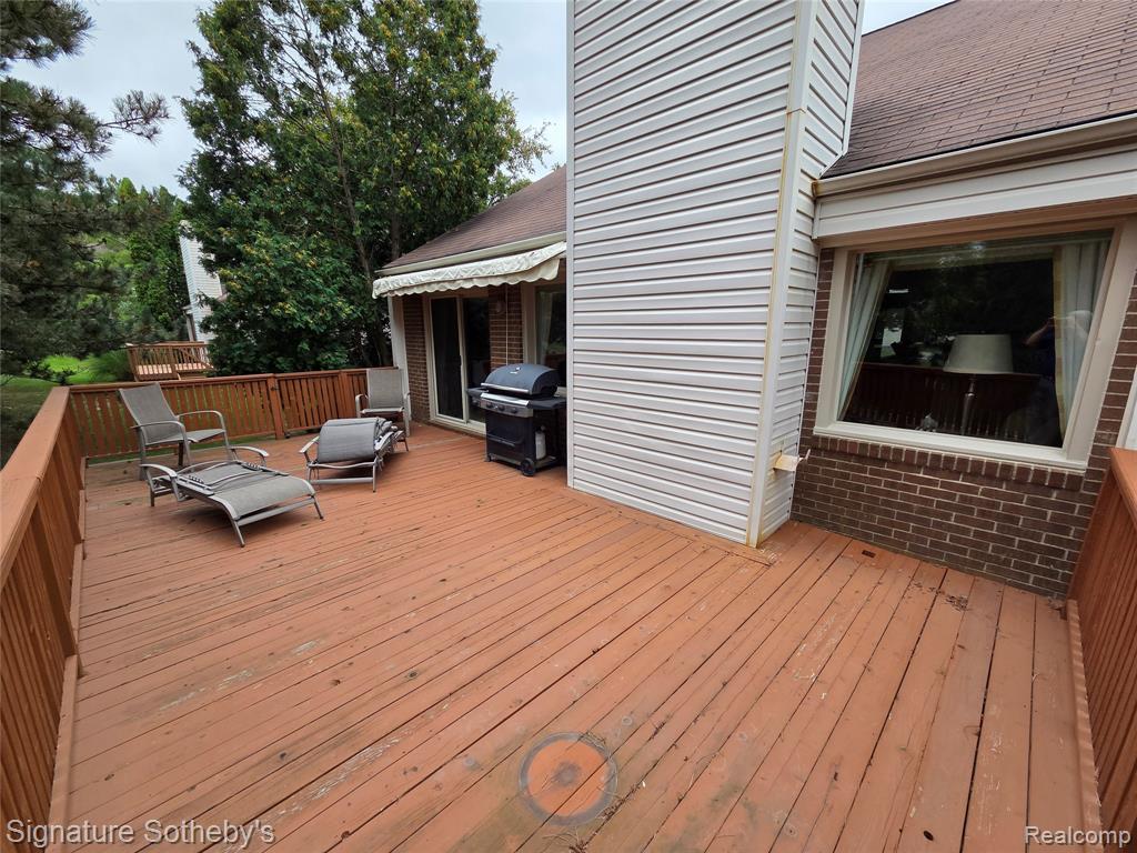 5274 Simpson Lake Road, West Bloomfield, MI 48323 — Photo 3