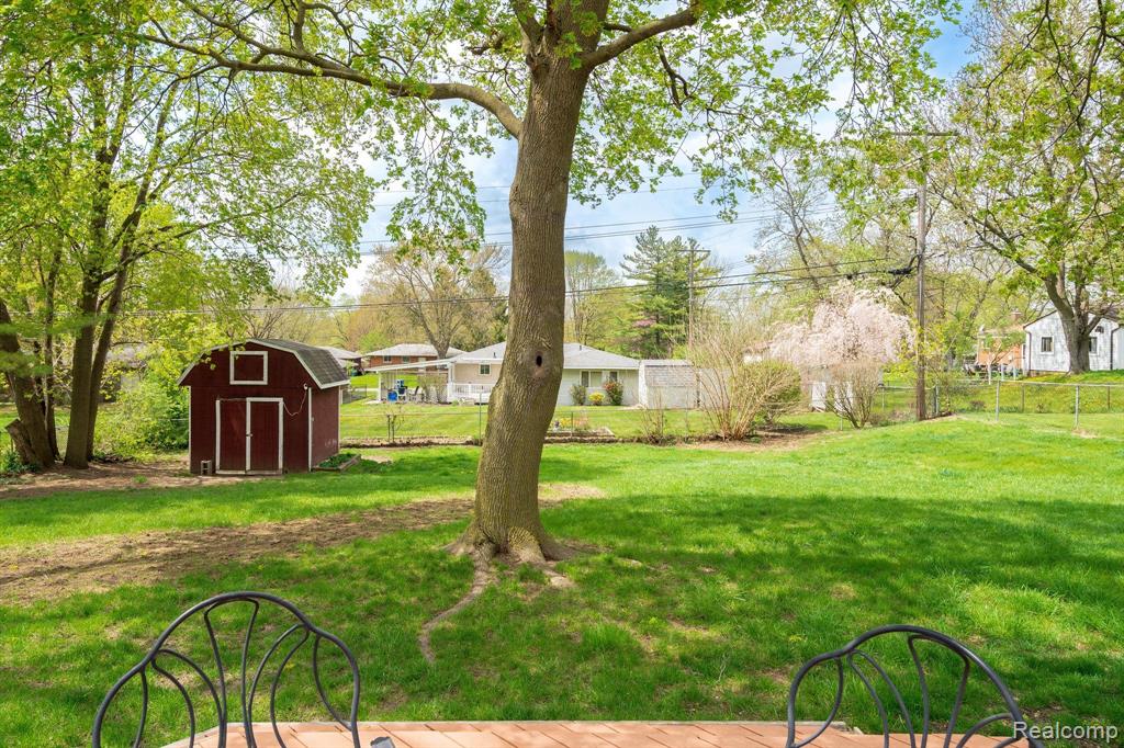779 JOYCEIL Drive, Waterford, MI 48328 — Photo 9