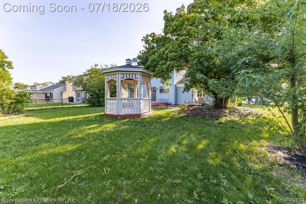 45568 Margate Drive, Macomb, MI 48044 — Photo 9