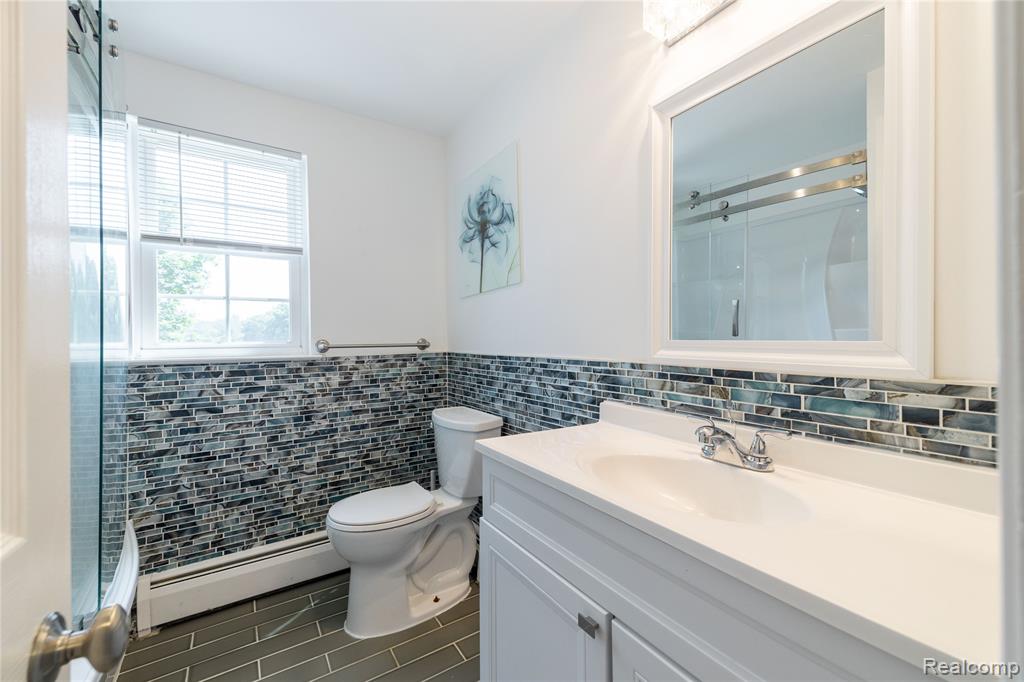 6400 E Highland Road, Howell, MI 48843 — Photo 24