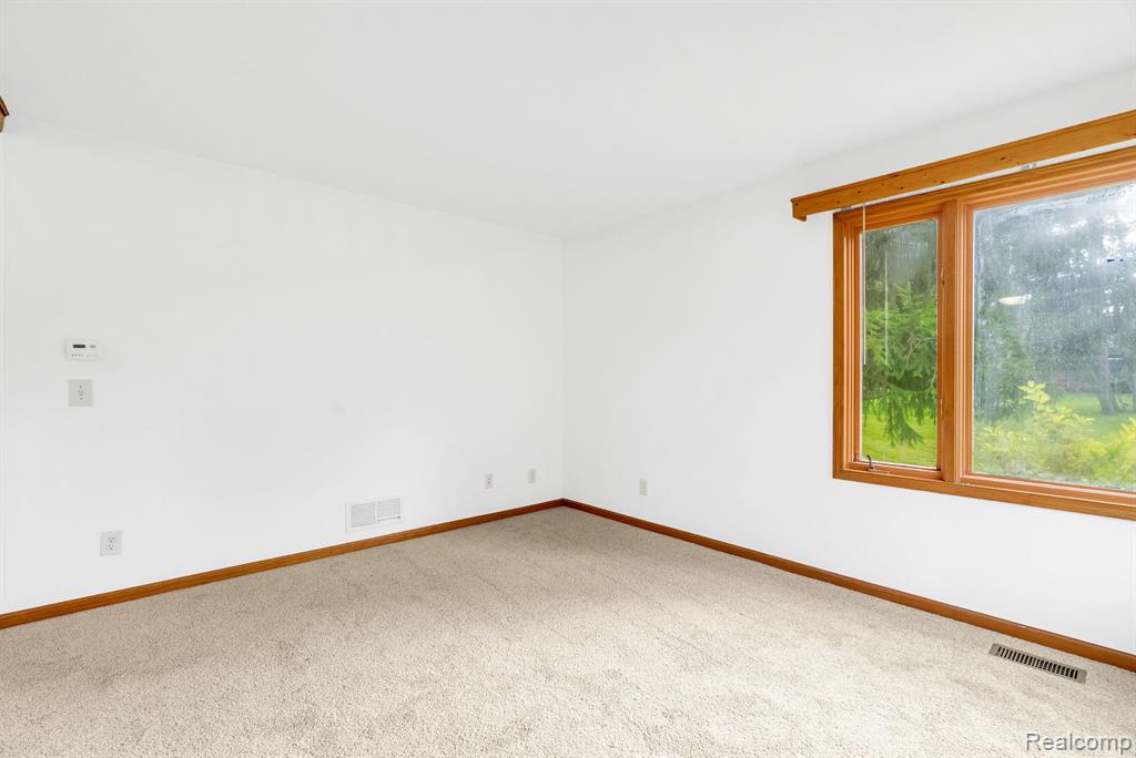 538 N Neeper Street, Capac, MI 48014 — Photo 5
