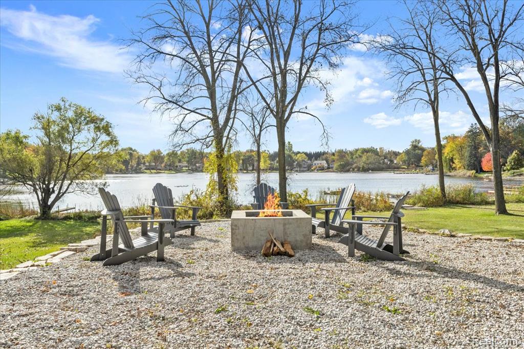 551 Joslyn Road, Lake Orion, MI 48362 — Photo 12