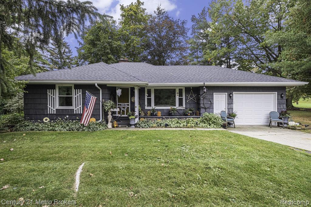 3380 N BRANCH Road, North Branch, MI 48461 — front exterior