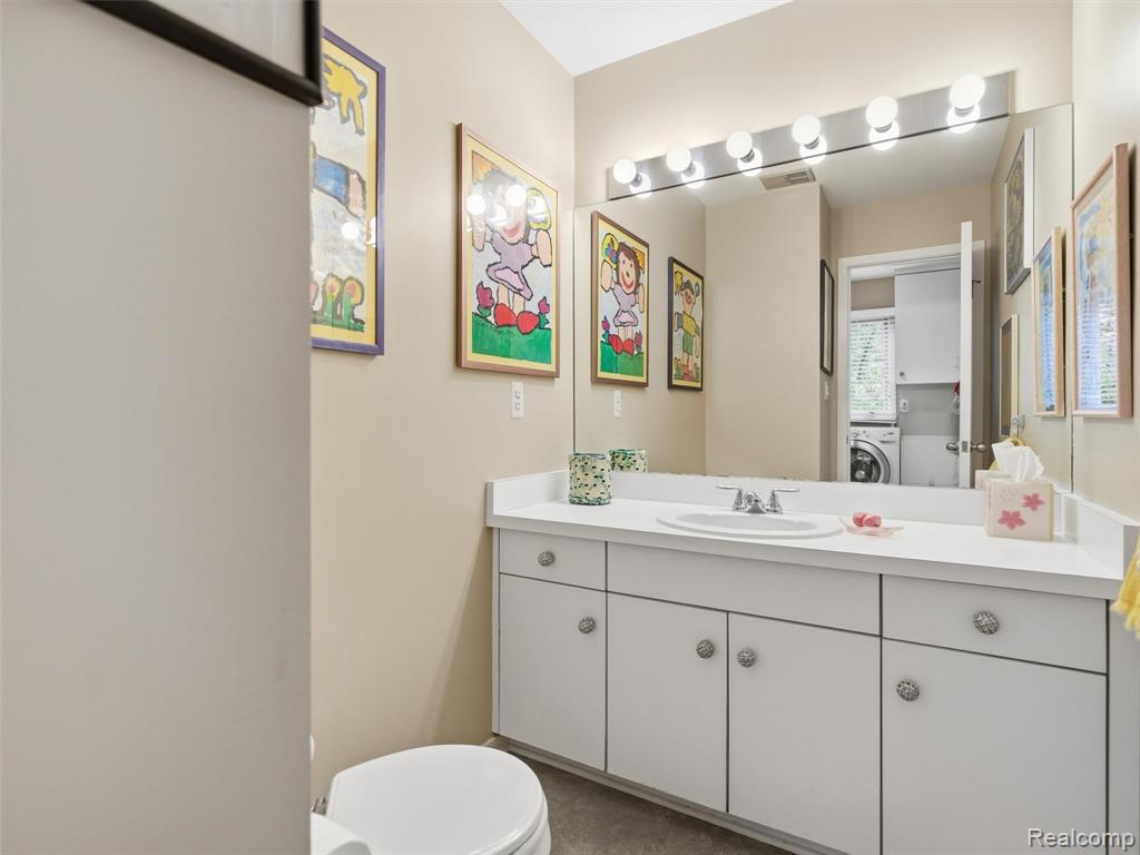 4751 Rolling Ridge Road, West Bloomfield, MI 48323 — Photo 18