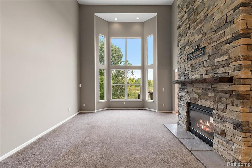 5390 Plantation Drive, Commerce Twp, MI 48382 — Photo 13