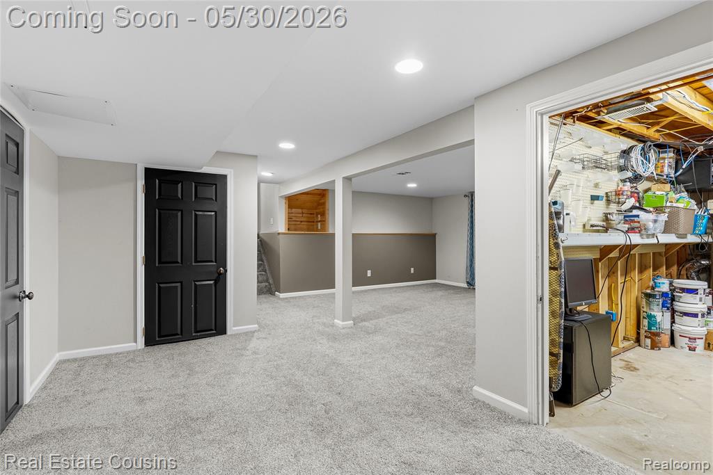 13435 Lakebrook Drive, Fenton, MI 48430 — Photo 23