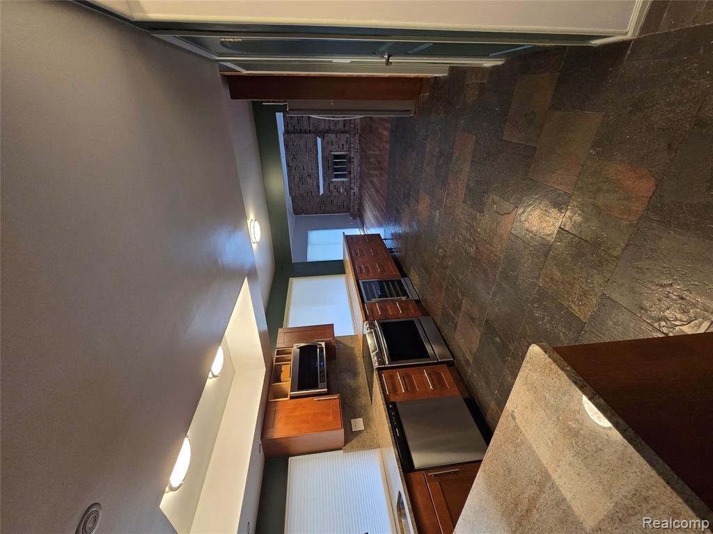 6076 Glen Eagles Drive, West Bloomfield, MI 48323 — Photo 11
