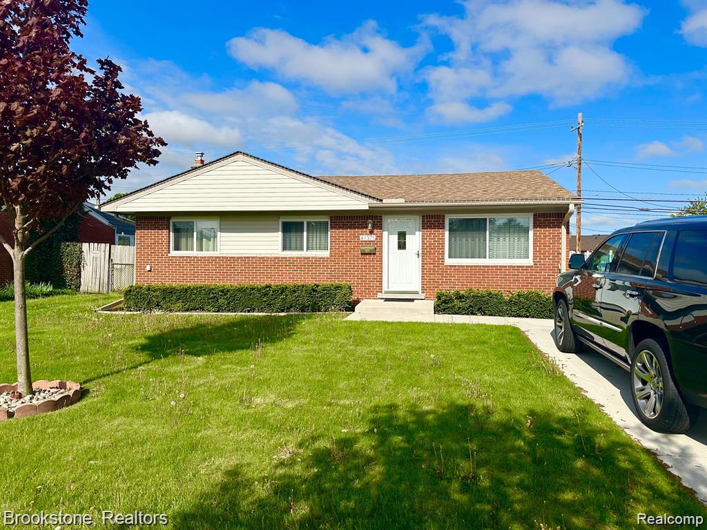 41371 HAMILTON Drive, Sterling Heights, MI 48313 — front exterior