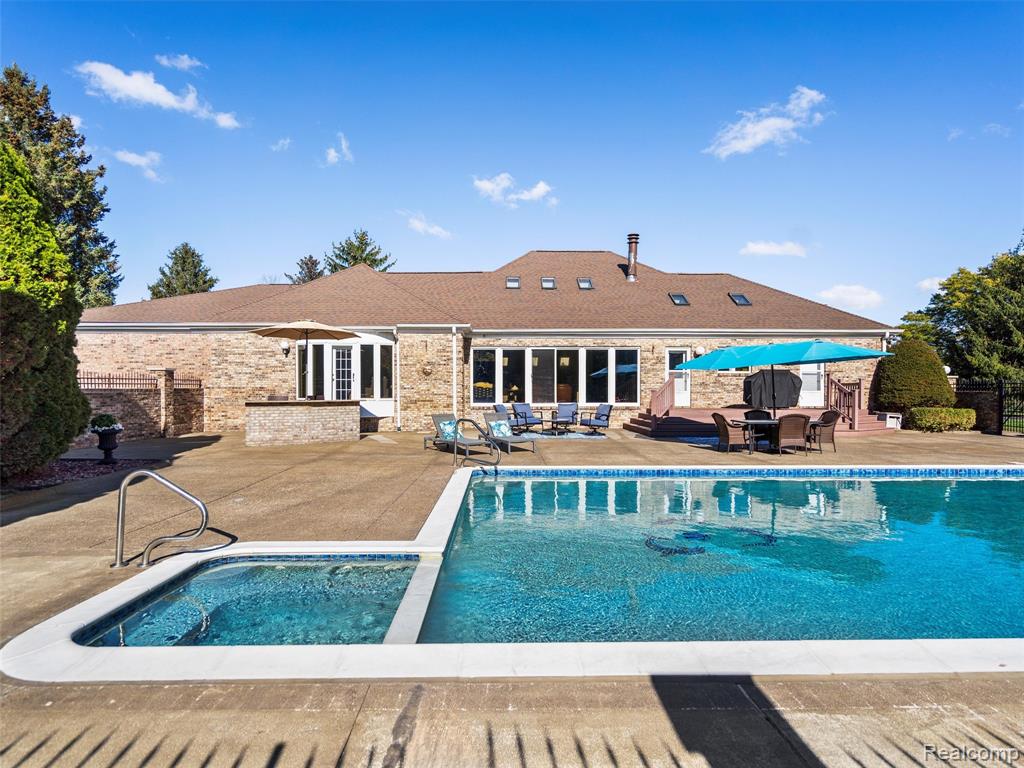 4227 Newcastle Drive, Clarkston, MI 48348 — Photo 3