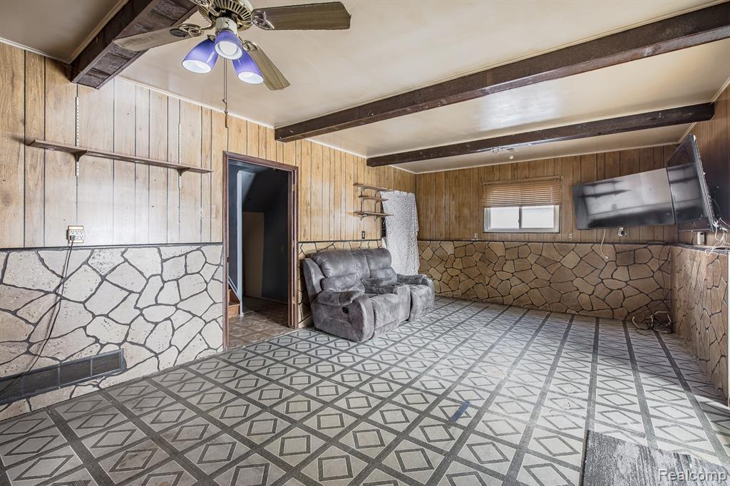8670 N Eston Road, Clarkston, MI 48348 — Photo 17