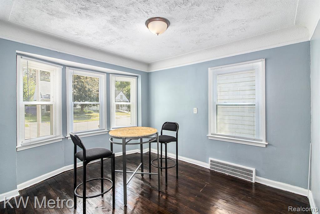 9577 Minock, Detroit, MI 48228 — Photo 8