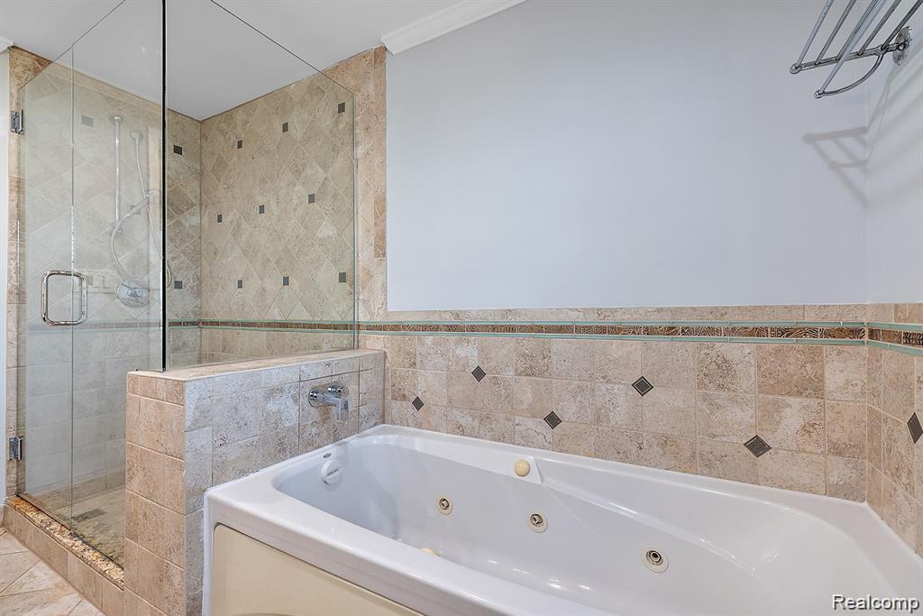 4058 Colonial Boulevard, Troy, MI 48085 — Photo 16