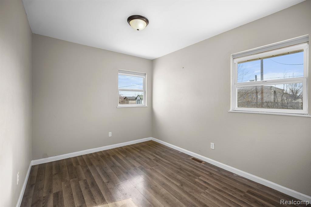 8750 WELDWOOD Drive, Monroe, MI 48162 — Photo 18
