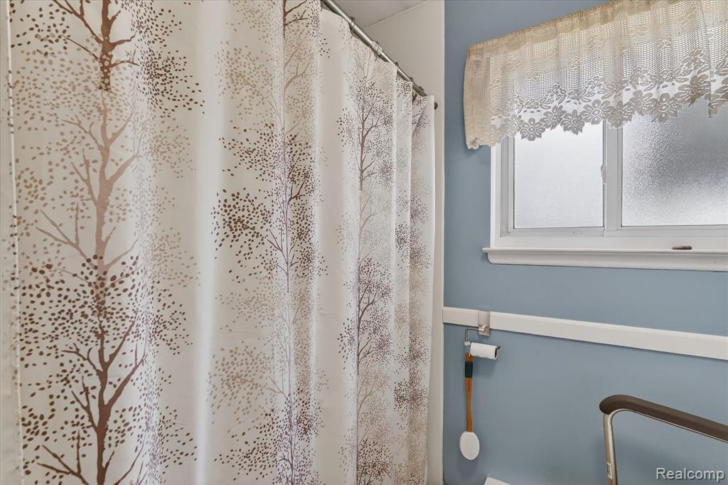 3318 Shawnee Trail, Pinckney, MI 48169 — Photo 31
