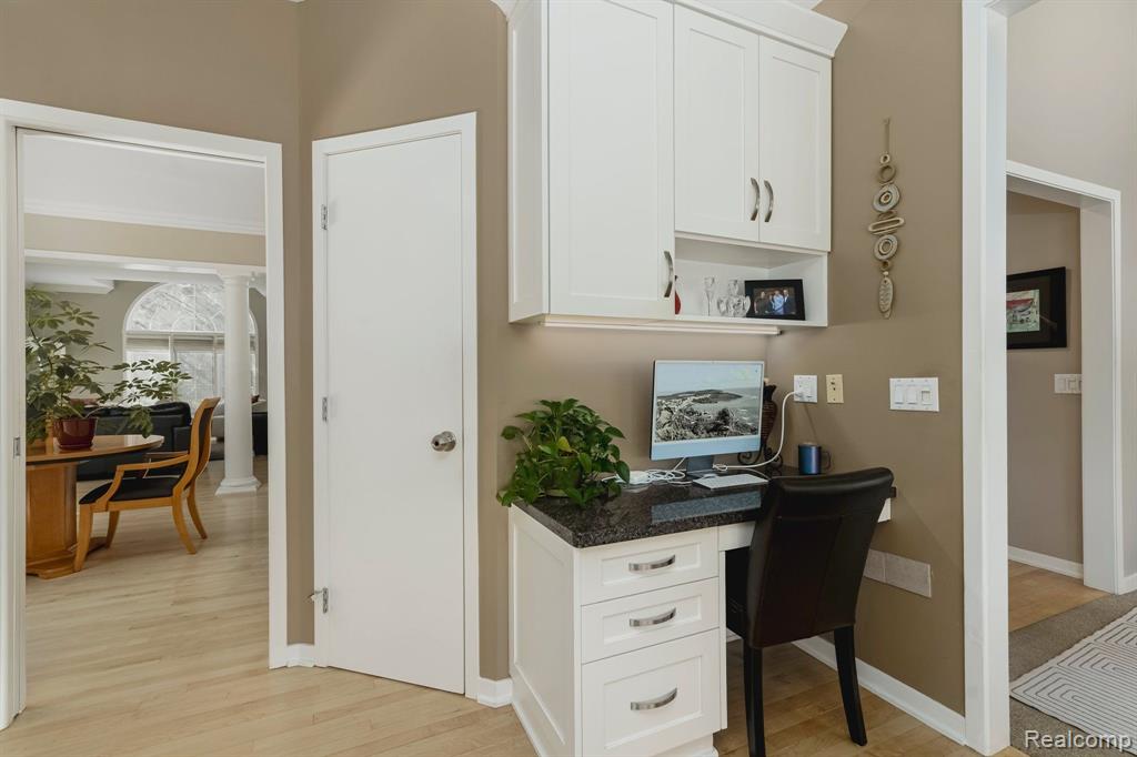 6264 WILDWOOD Lane, West Bloomfield, MI 48324 — Photo 39