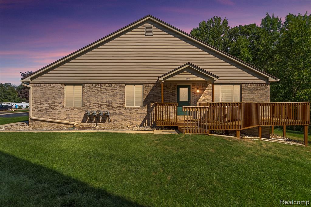 1039 Old Leake Court, 200, Holly, MI 48442 — Photo 2
