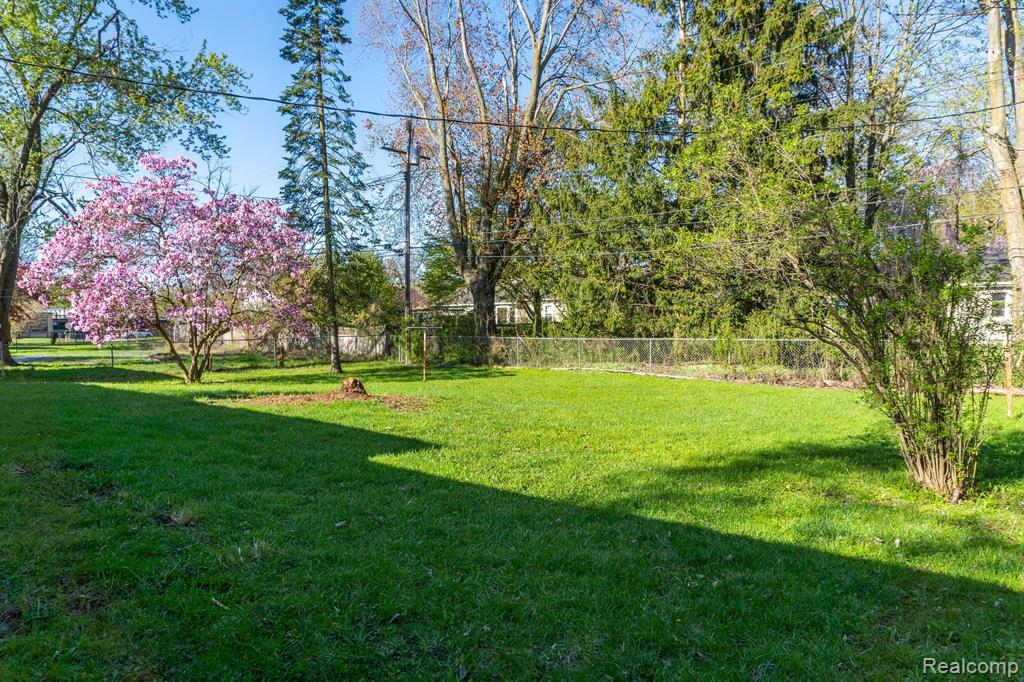 2546 CARLTON Drive, Ann Arbor, MI 48108 — Photo 33