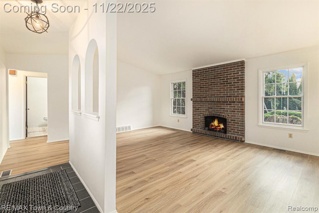 538 Autumn Drive, Flushing, MI 48433 — Photo 5