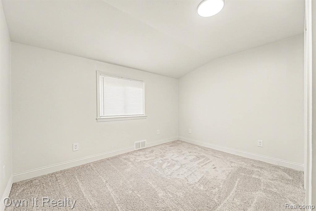 25605 Yale Street, Dearborn Heights, MI 48125 — Photo 18