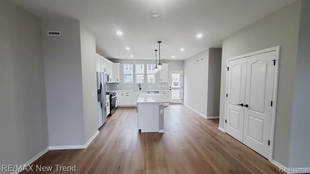 43099 Atwood Avenue, Novi, MI — Photo 9