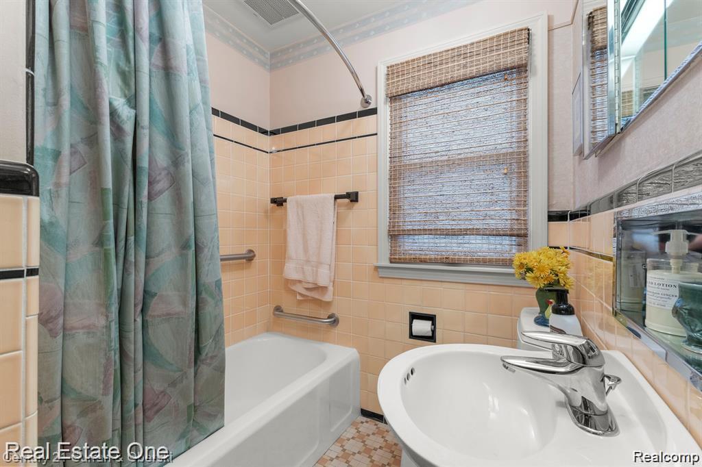 701 N Melborn Street, Dearborn, MI 48128 — Photo 12