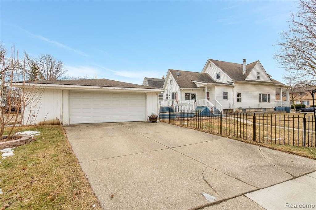 81 CROCKER Boulevard, Mount Clemens, MI 48043 — Photo 29
