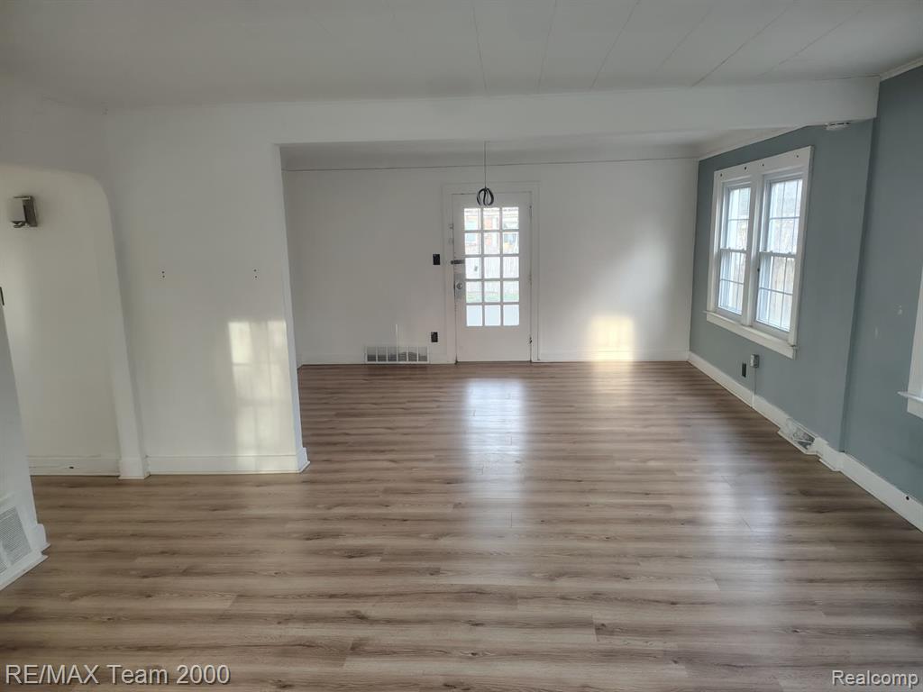 15092 Faust Avenue, Detroit, MI 48223 — Photo 8
