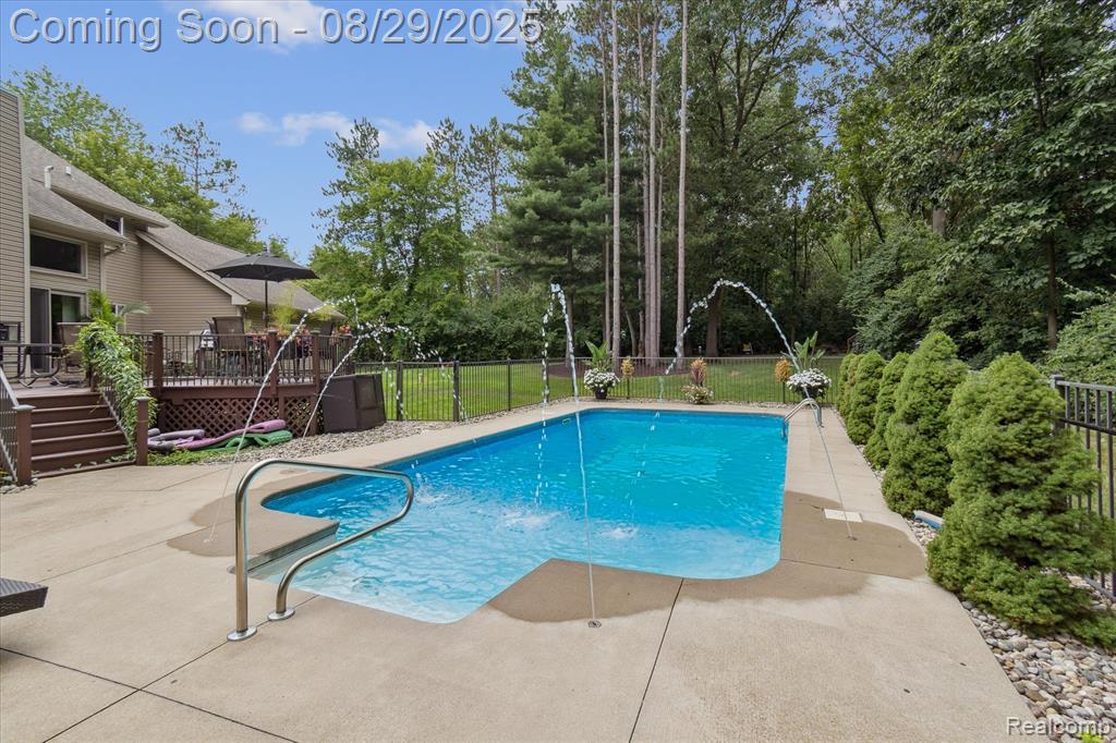 7856 N Kilkenny Drive, Brighton, MI 48116 — Photo 57
