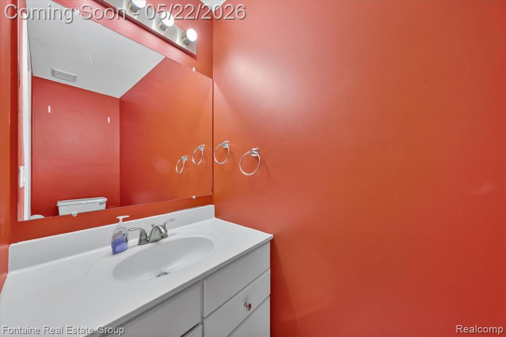 7406 Azalea Court, West Bloomfield, MI — Photo 10