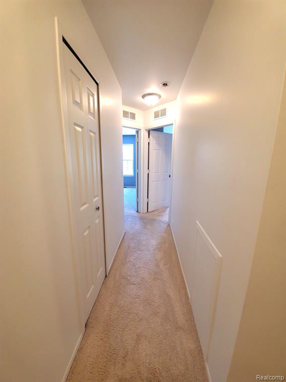 30346 NANTUCKET Drive, Farmington Hills, MI 48336 — Photo 12