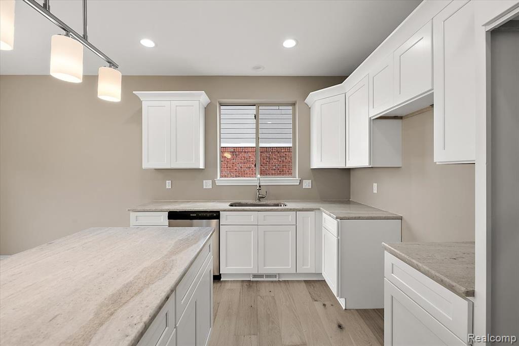 52953 Trailside Drive, 4, Chesterfield, MI 48047 — Photo 12