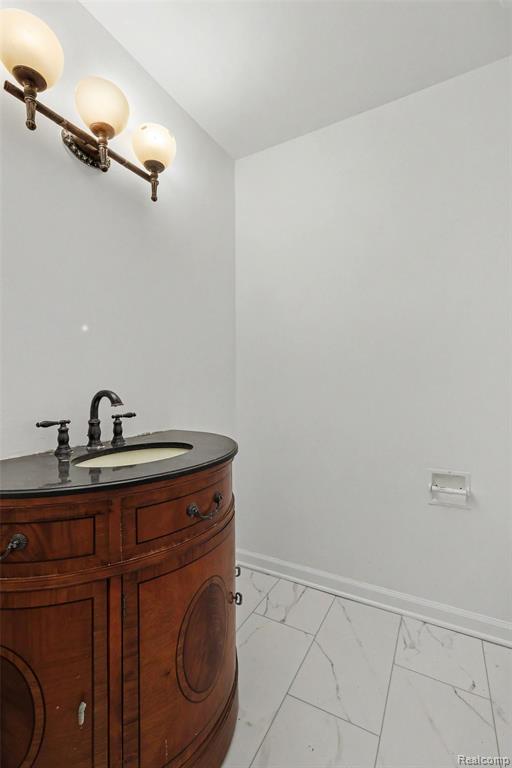 2056 Walden Court, Flint, MI 48532 — Photo 19