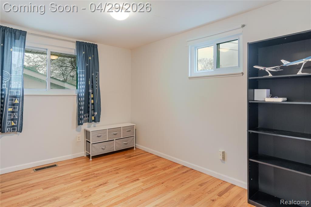 39832 Parklawn Drive, Sterling Heights, MI 48313 — Photo 19
