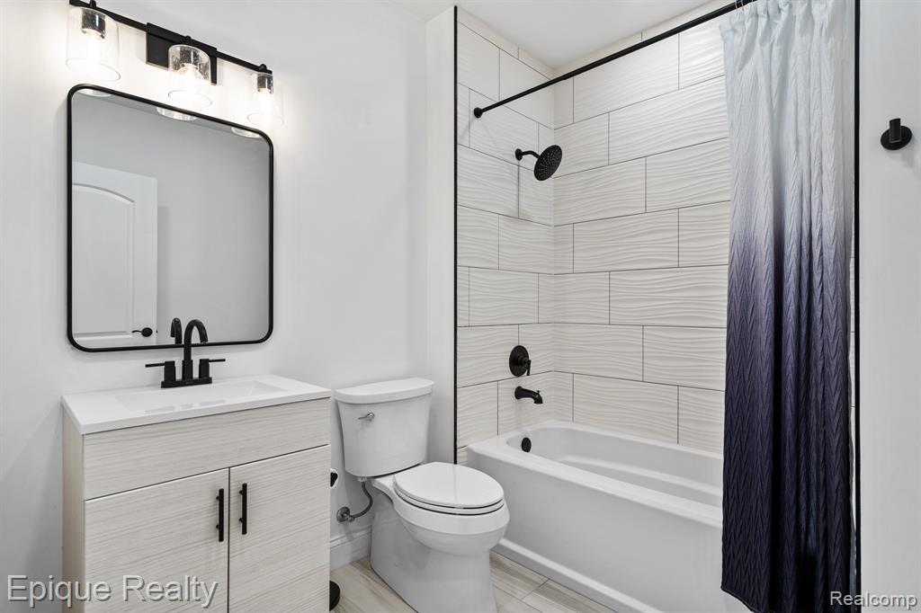 3090 N Spurway Drive, Ann Arbor, MI 48105 — Photo 39