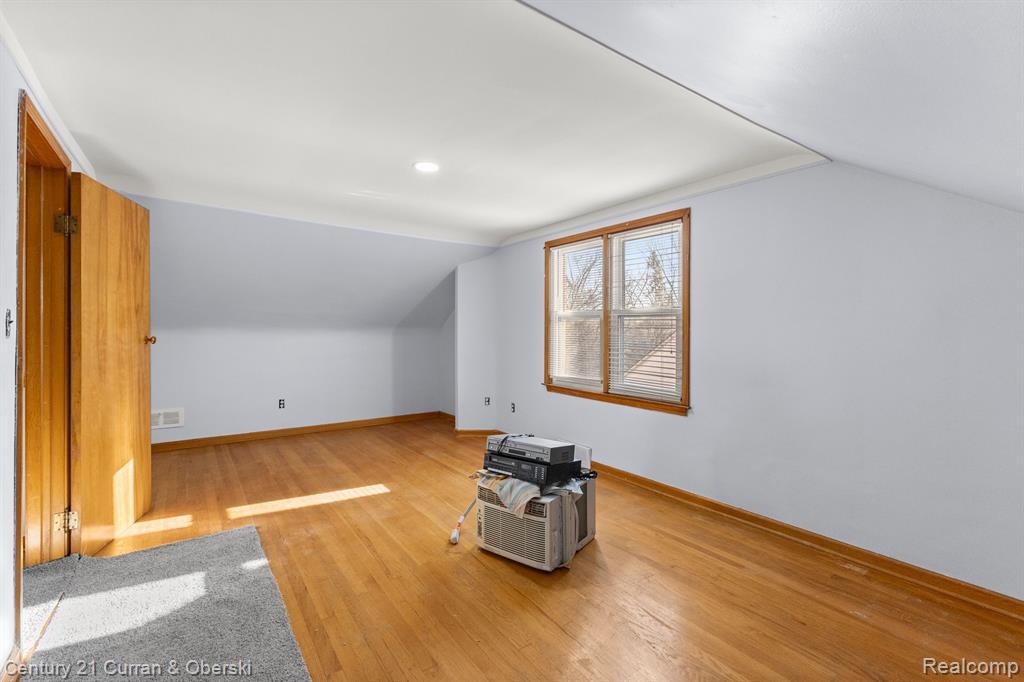 6658 MILLER Boulevard, Dearborn, MI 48126 — Photo 17