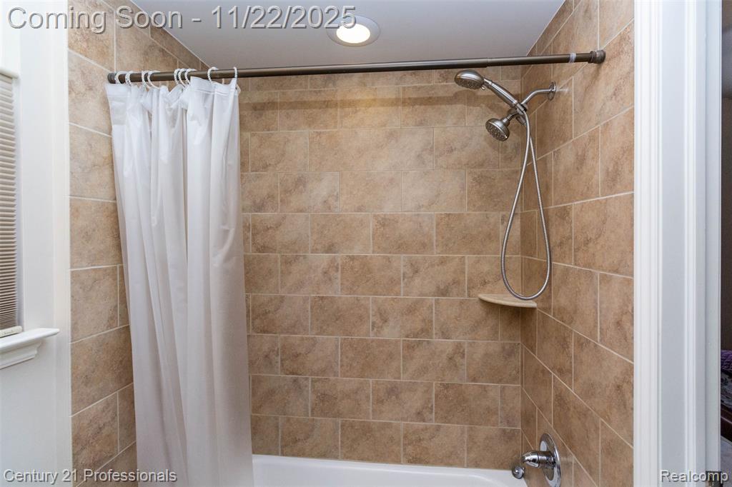 43835 Pheasant Lane, Clinton Twp, MI 48038 — Photo 27