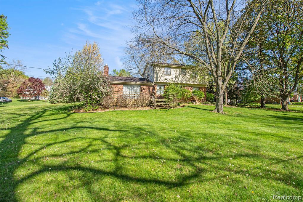 4196 CRESTKNOLL Drive, Grand Blanc, MI 48439 — Photo 24