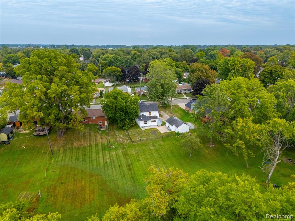 190 Riverside Drive, Mount Clemens, MI 48043 — Photo 40