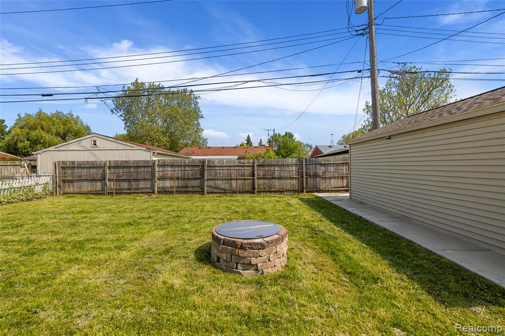 5115 Arden Avenue, Warren, MI 48092 — Photo 11