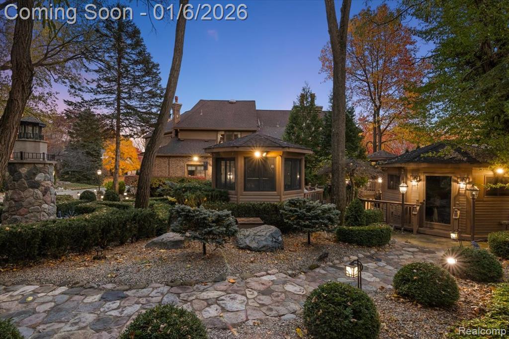 7310 Sandy Creek Lane, Bloomfield Hills, MI 48301 — Photo 4