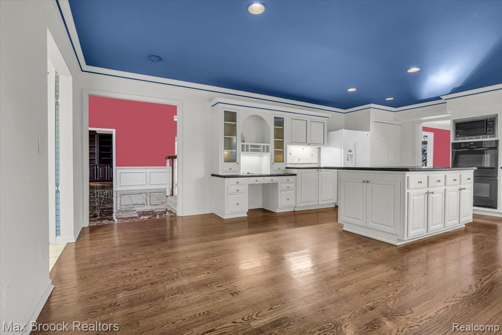 5554 Pine Brooke Court, Bloomfield Hills, MI 48304 — Photo 29