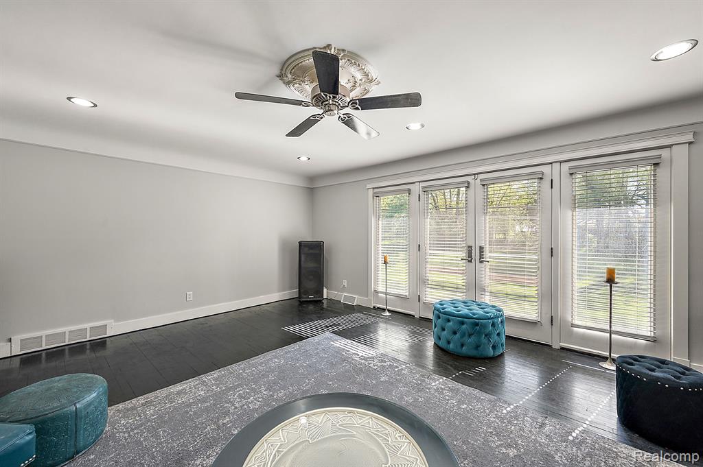 6491 HILLS Drive, Bloomfield Hills, MI 48301 — Photo 6