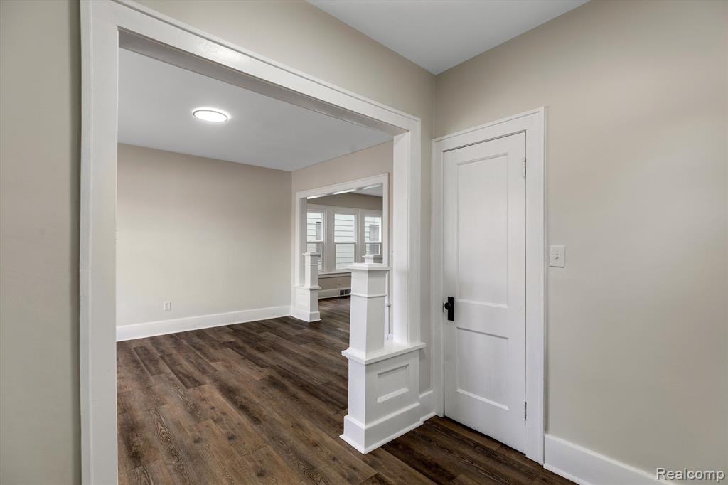 5775 HOLCOMB Street, Detroit, MI 48213 — Photo 3